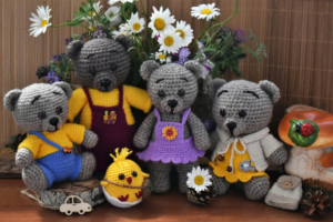 Knitted Teddy Bear 
Gifts For Kids