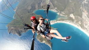 Skydiving As Best Gifts For Newlyweds