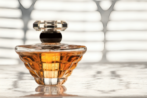 A awesome perfume: Expensive Gifts for Women